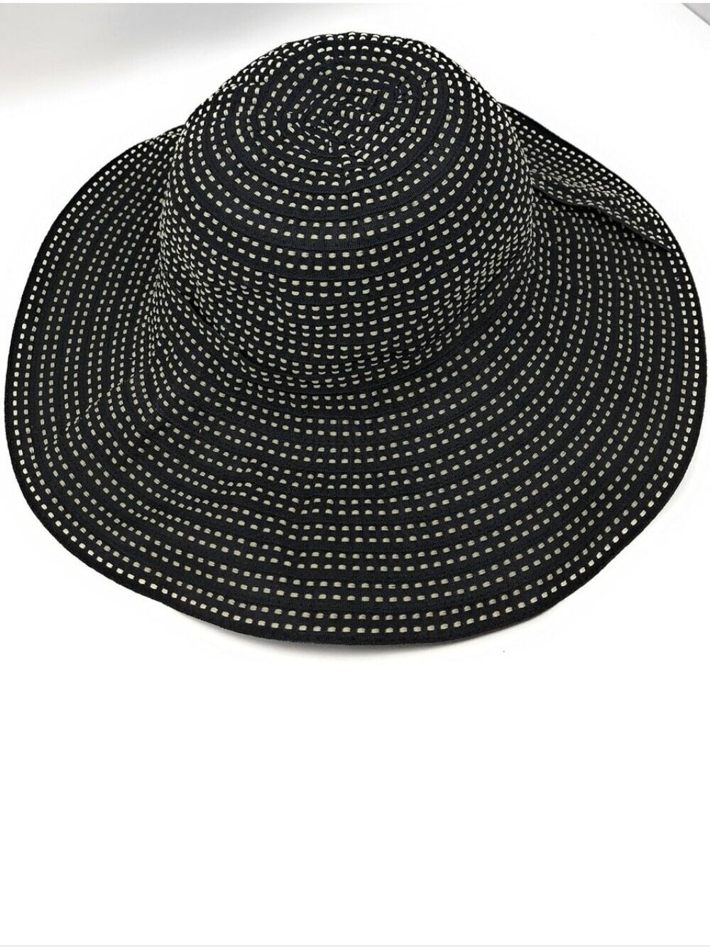 Sun Hat -  Black and White - Picture 16 of 17